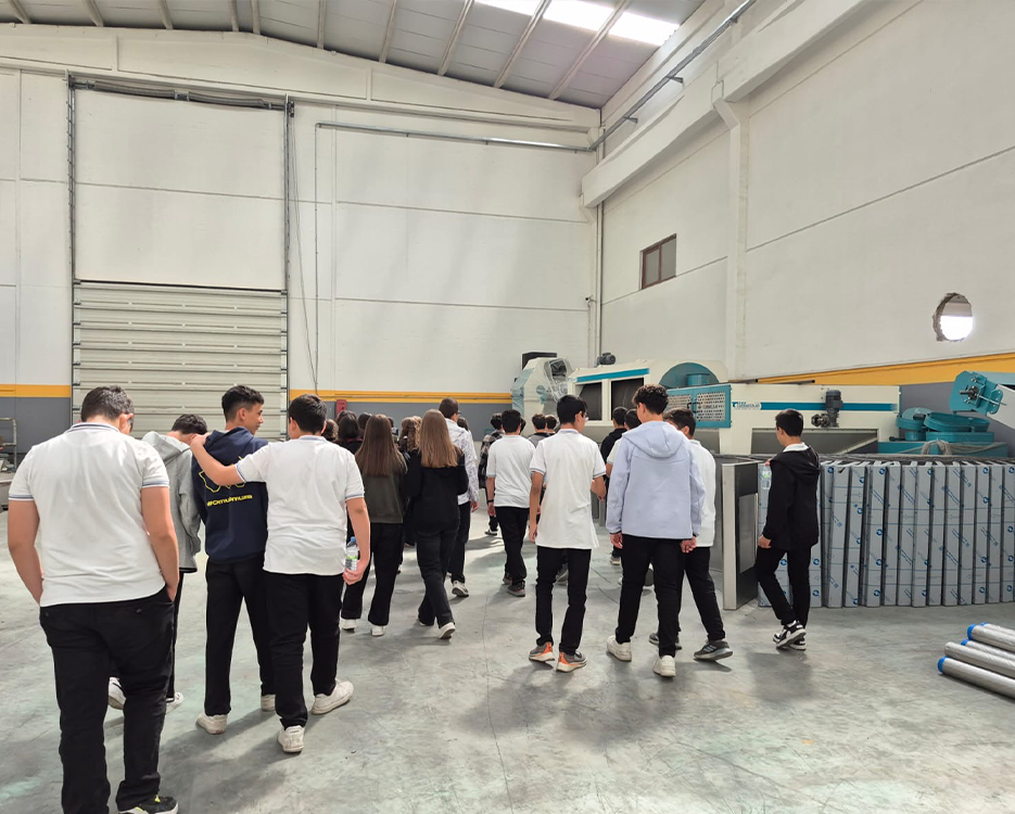 Karaman Fen Lisesi Öğrencilerinden Toprakçılar Makina'ya Teknik ve Kariyer Ziyareti